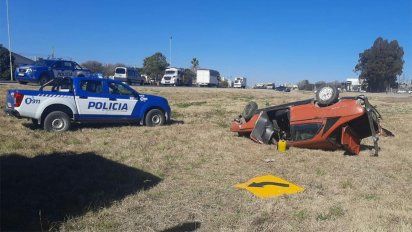 Un joven de Adelia María herido al volcar en ruta A005