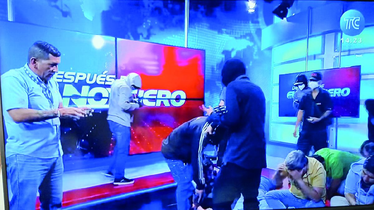 Un grupo armado tomó un canal de televisión de Guayaquil