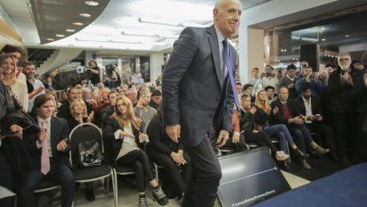 Lavagna habló de poner en marcha la economía al lanzar su precandidatura