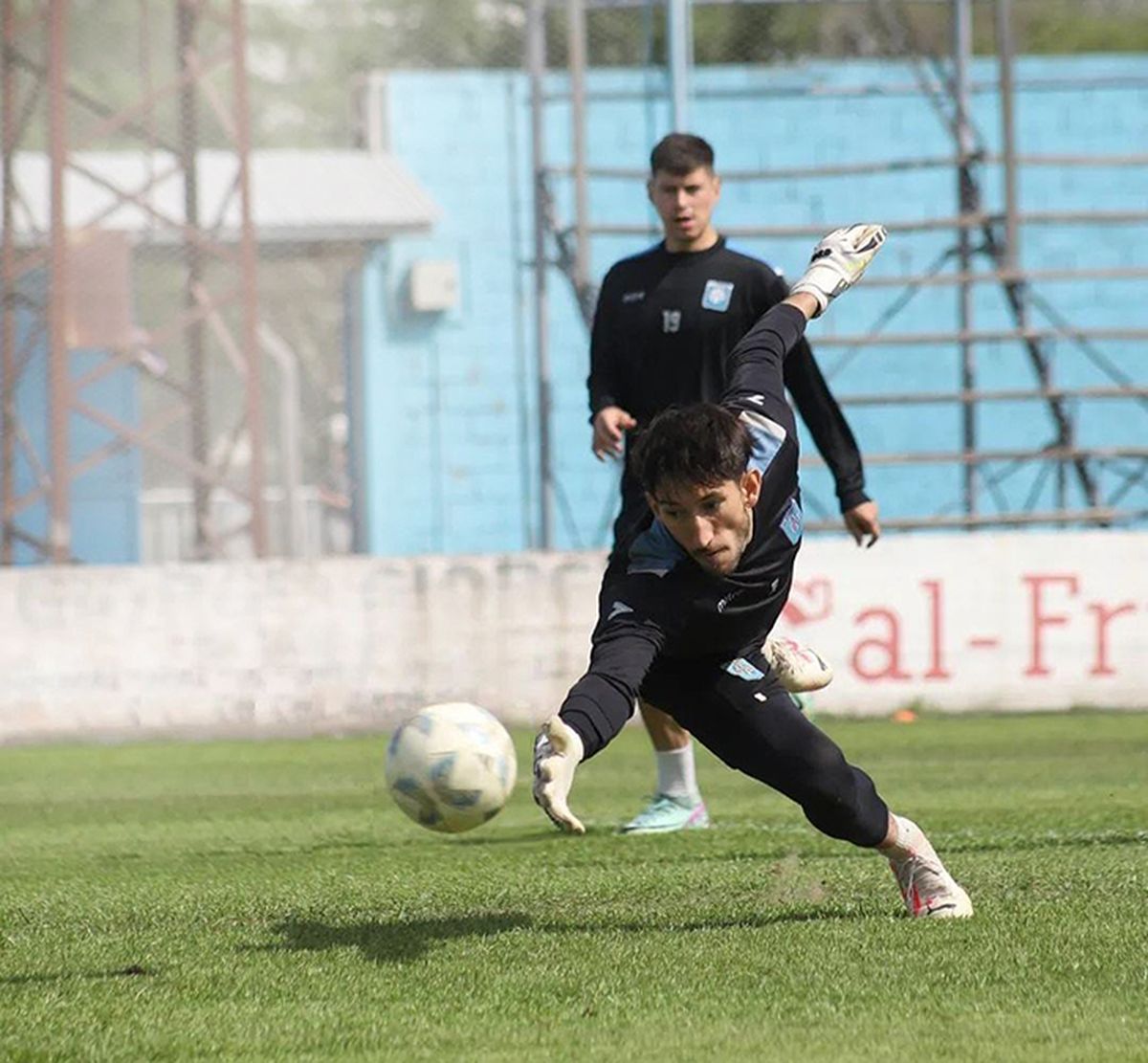 El plantel profesional pulirá detalles hasta el mismo sábado por la mañana,instancia en la que mantendrán la práctica de fútbol formal.