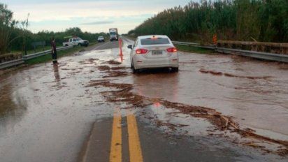 Dalmacio Vélez: corte total de ruta 158 por el desborde de un arroyo