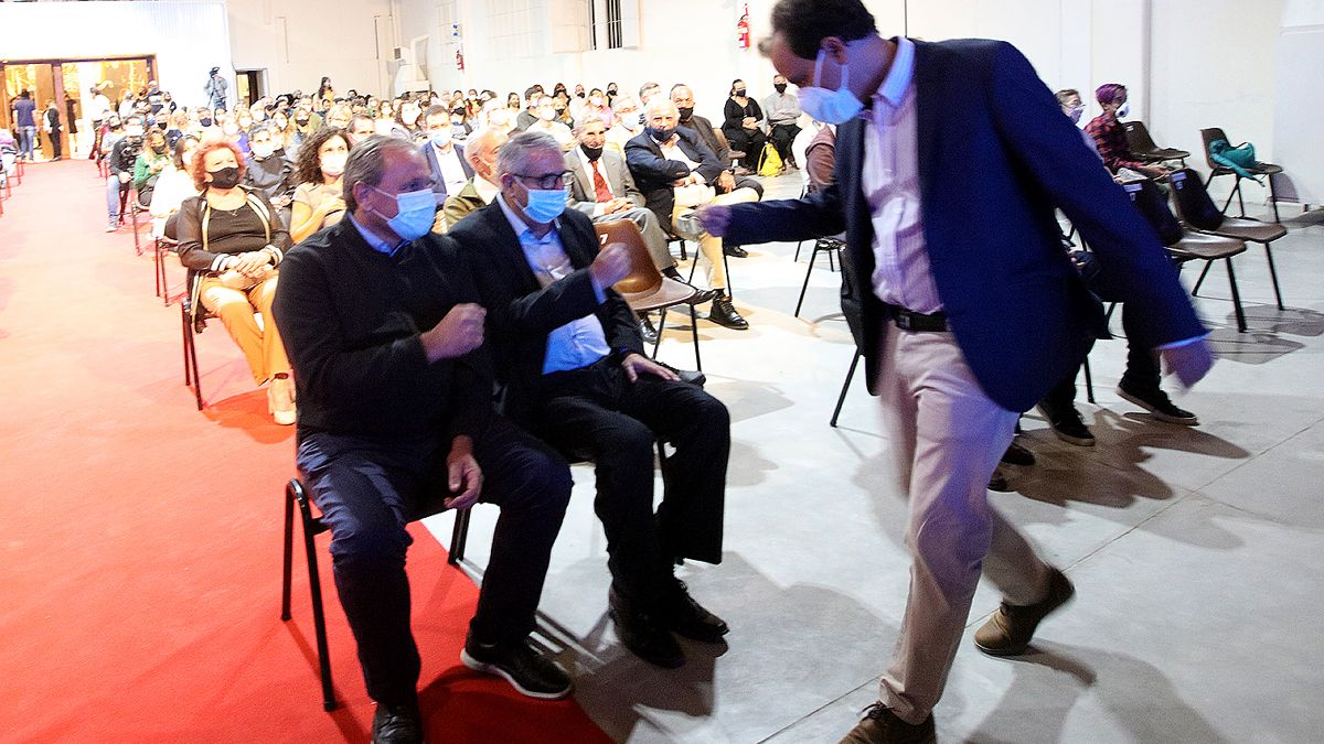 El intendente Llamosas encabezó la ceremonia de reapertura.