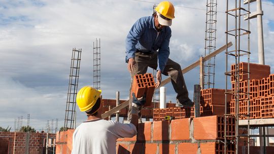 La mano de obra ha tenido un aumento del 47,1 por ciento en los últimos 12 meses. La mano de obra ha tenido un aumento del 47,1 por ciento en los últimos 12 meses.