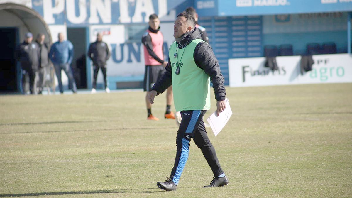 Alexis Matteo comentó esta semana que prepararon este partido con Rafaela con el tiempo suficiente y con la posibilidad de hacer el videoanálisis correspondiente. “Fue una semana larga que nos permitió trabajar tranquilos”, dijo.