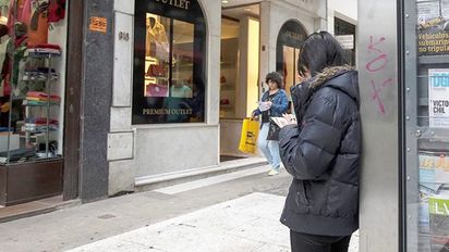 En su frenética carrera alcista, el dólar blue trepó $ 20 y cerró a $ 337