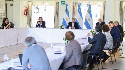 El Presidente se reunió con el comité de expertos médicos y científicos