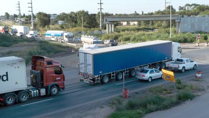 Autovía a Holmberg: un canto al abandono con peligro de accidentes a cada minuto