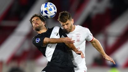 Huracán empató con Danubio pero sigue como puntero del grupo en la Sudamericana