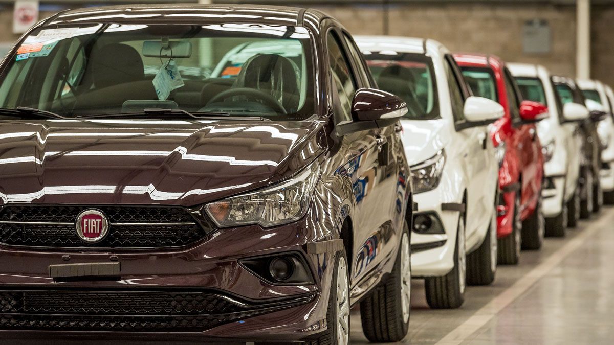 El patentamiento de vehículos en febrero bajó 5,1% interanual