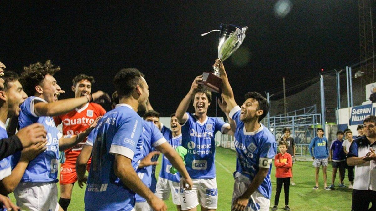 Estudiantes llegó con el último aliento a los penales y levantó la copa ...