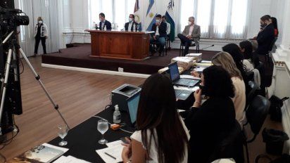 Juan Schiaretti encabezó la apertura de sobres con las ofertas para pavimentar 75 cuadras