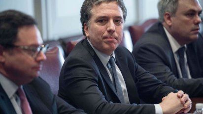 Apenas llegó de EE.UU. Dujovne se reunió dos horas con Macri