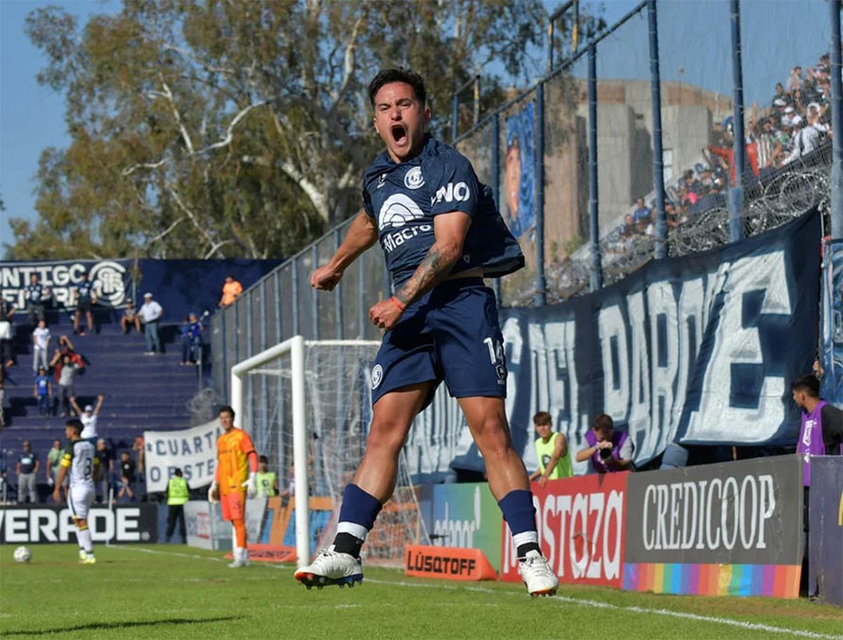Independiente Rivadavia consiguió un triunfanzo ante Defensa y Justicia y se metió en los playoffs.