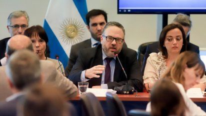 Kulfas dijo que hay que equilibrar la ecuación tarifaria en el sistema energético