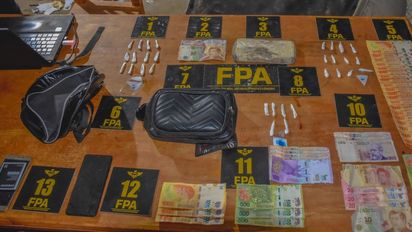 Cae banda acusada de vender droga en Oliva: tres mujeres y un hombre, detenidos