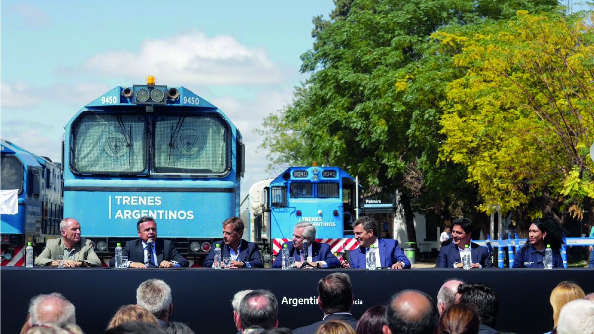 Alberto Fernández se mostró con Massa en Mendoza en medio de las tensiones internas