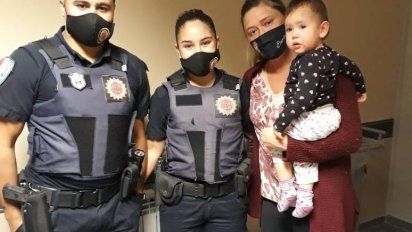 Camino al Hospital, policías salvaron   la vida de una beba