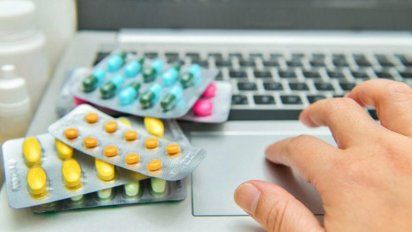 Farmacéuticos en alerta por la venta de remedios por internet 