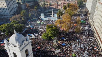 El Gobierno minimizó la concurrencia en la marcha por CFK: