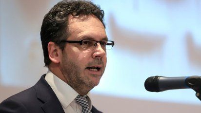 Nueva medida del Banco Central para evitar la fuga de dólares del país