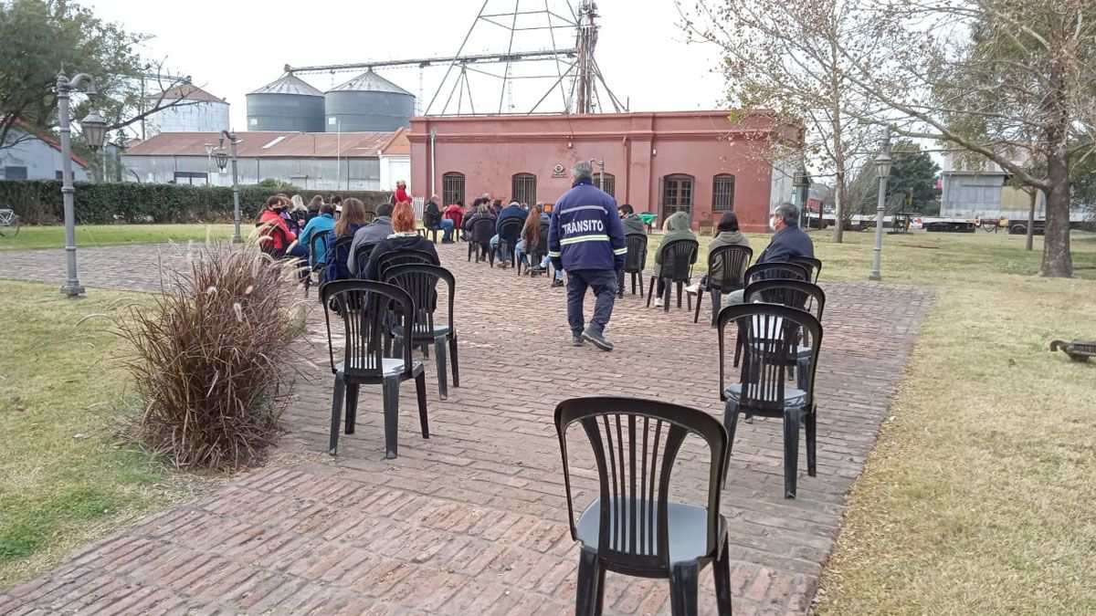 Las autoridades sanitarias locales consideran que la tasa de positividad es relativamente baja.