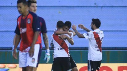 River venció a Arsenal sin despeinarse y sumó su sexta victoria consecutiva