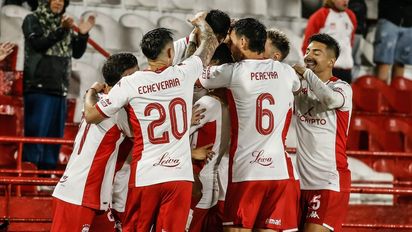 Huracán cerró el torneo con una goleada sobre Atlético Tucumán