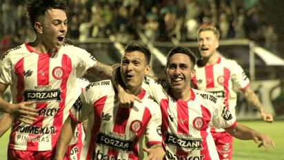 Triunfazo de Alumni en el debut ante Sarmiento