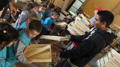 Más de 90 familias ya participan del programa de apoyo escolar