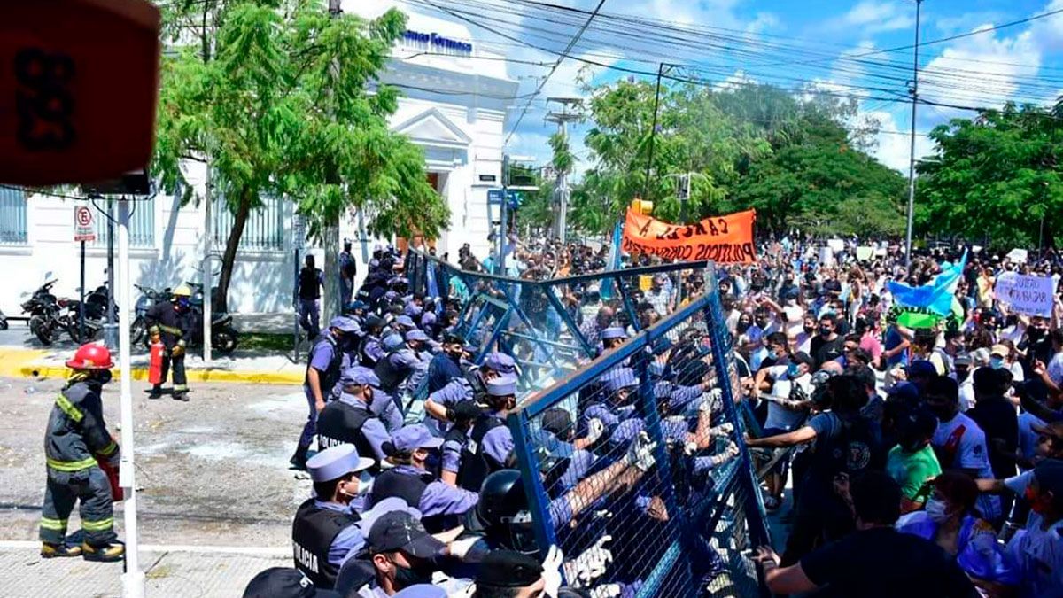 Protesta e incidentes en Formosa por la vuelta a Fase 1