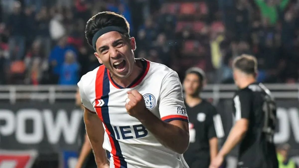 Alexis Cuello marcó de tijera y le dio el triunfo a San Lorenzo ante Riestra por 1 a 0
