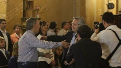 En Córdoba, Alberto Fernández participó de la misa a De la Sota