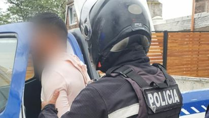 Se metió en dos viviendas y vecinos del barrio lo vieron: terminó preso en la alcaidía