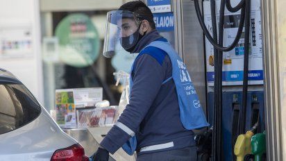 El Gobierno ratificó que no habrá más subas de luz, gas y combustibles este año