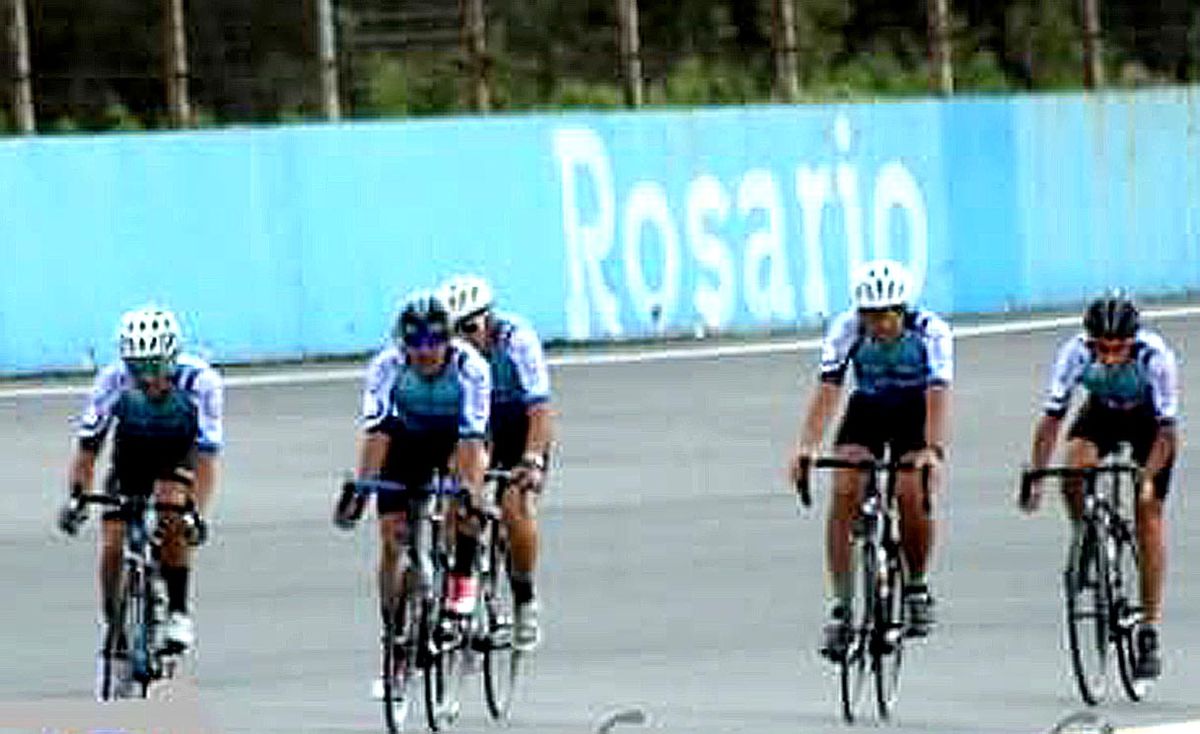 El equipo de “Ciclismo Master Villa María” se preparó en Rosario para la Vuelta a San Juan.