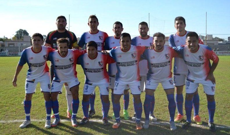 Una de las formaciones de Toro Club de Coronel Moldes, único puntero que tiene el torneo Apertura cumplidas 10 fechas.