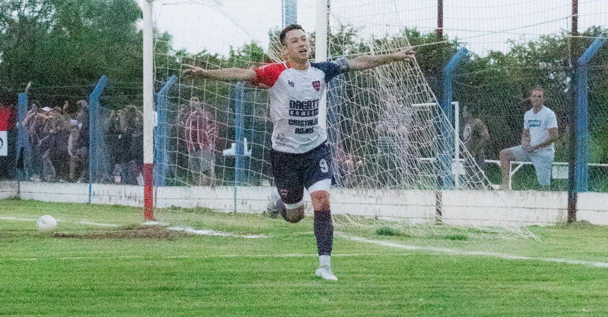 Jonatan Silva alimentó su eterno romance con el gol y San Lorenzo trepó a la punta de la zona 4 del Provincial