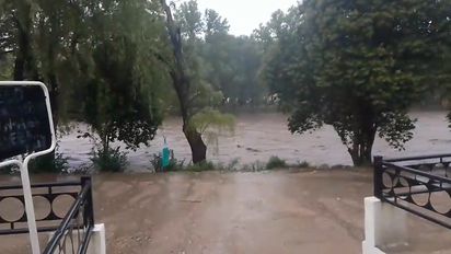 Con las lluvias, llego la creciente al río de Alpa Corral