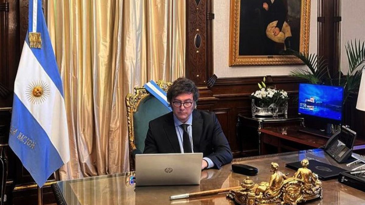 El presidente Javier Milei firmó el decreto de designación de ministros.