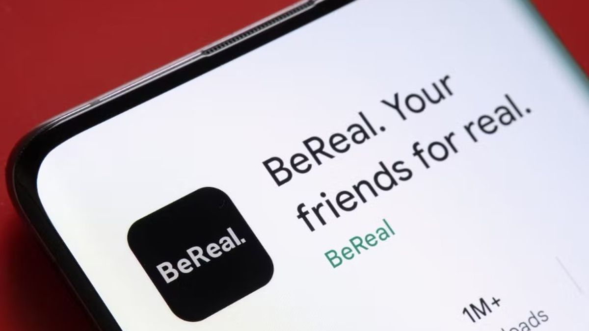 BeReal está disponible tanto en Android como en iPhone. Se puede descargar desde el store de tu celular.