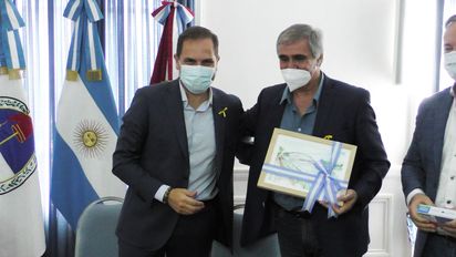 Junto al ministro Grahovac, Gill anunció un nuevo secundario en Villa María