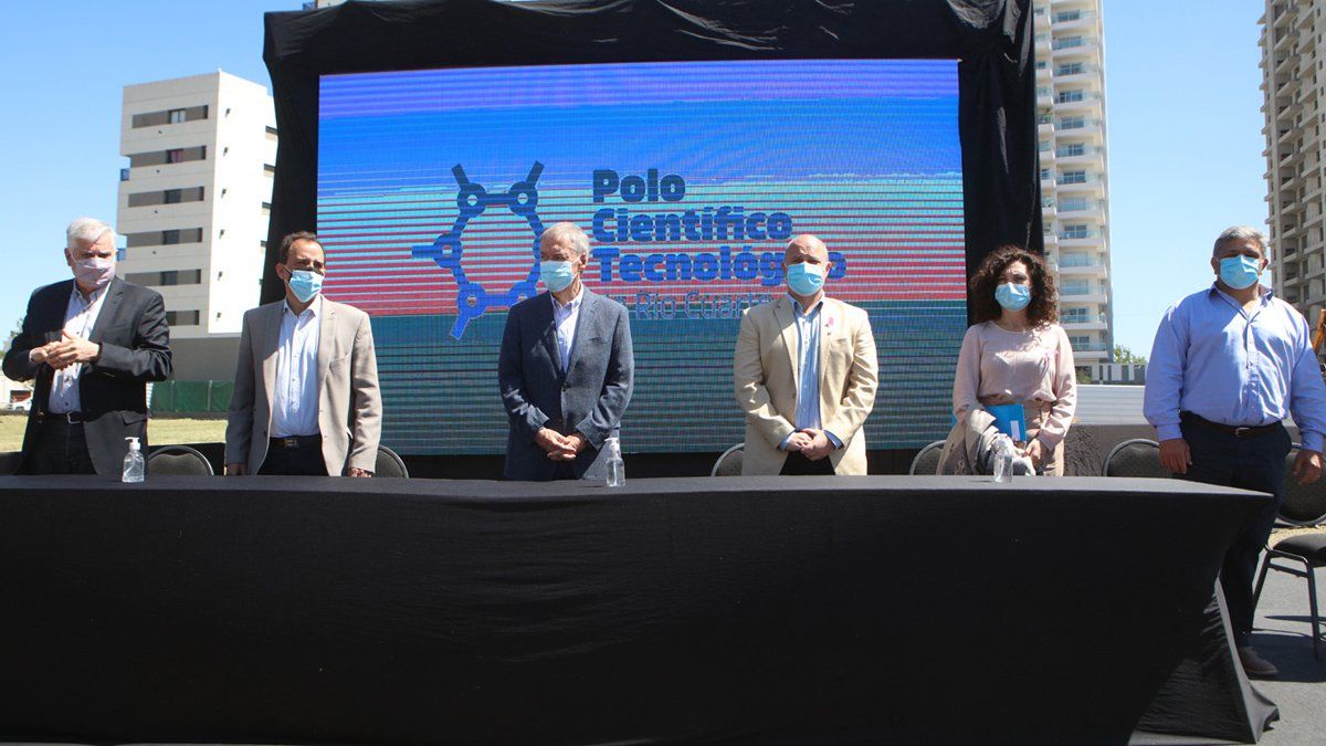 El gobernador encabezó el acto en Río Cuarto.