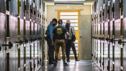 Intentaba ingresar drogas al penal de Bouwer a través de su hijo, pero quedó detenida 