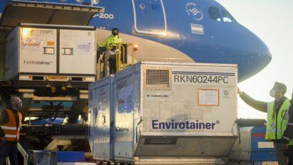 Parte otro vuelo a China para traer más dosis de Sinopharm