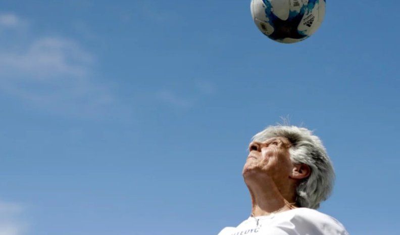 19   Elba Selva Futbolista   Clarin.jpg_57698320.jpg