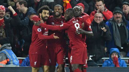 El Liverpool le ganó el clásico el Manchester