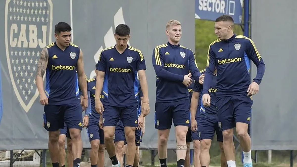Boca cumple con la rutina de entrenar en el Predio que el club posee en Ezeiza. Jorge Almirón define el once titular para la final.