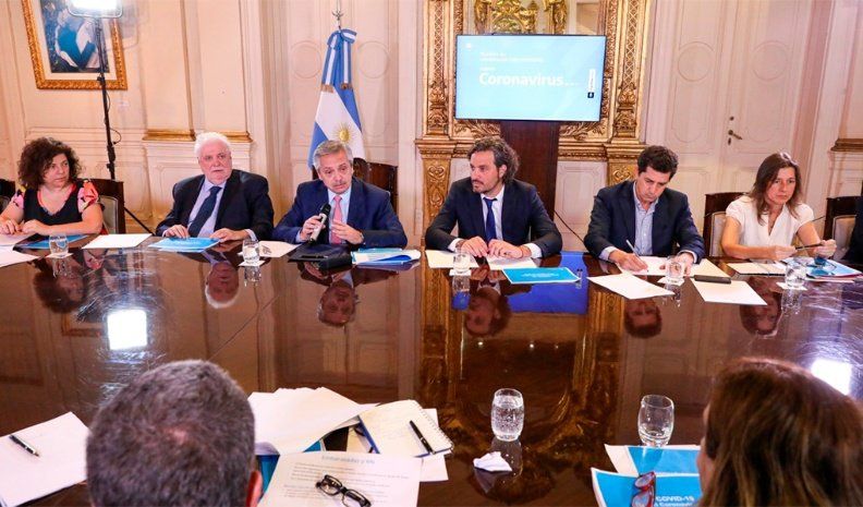Los ministros y presidente están reunidos para coordinar nuevas medidas ante el coronavirus.