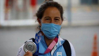 Le robaron la medalla a una de las Leonas