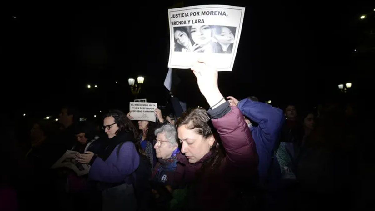 Marchas en todo el país por el triple femicidio de Brenda, Lara y Morena